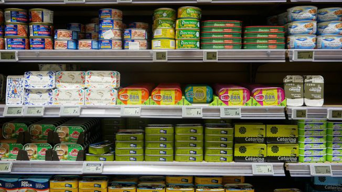 O singură conservă din magazin, sursă posibilă de botulism