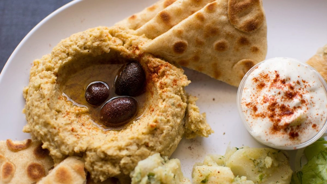 Cum face Gordon Ramsay reţeta de hummus. 3 preparate