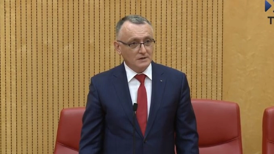 Sorin Cîmpeanu susține că există posibilitatea ca școlile să rămână deschise și după incidența de 6 la mie