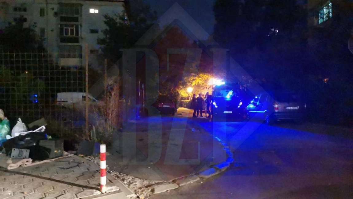 Intervenție de urgență în Iași. Un bărbat închis în casă de mama sa a evadat pe geam - Exclusiv, Foto