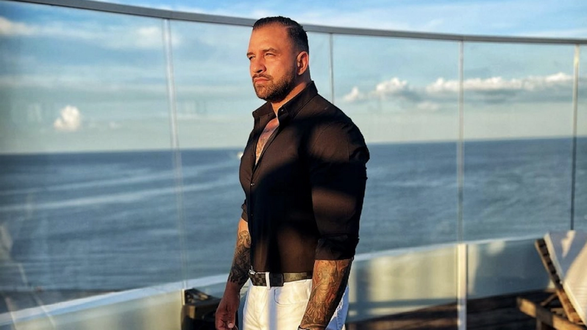 Alex Bodi, viață de lux pe Instagram. În ce ipostaze se pozează afaceristul