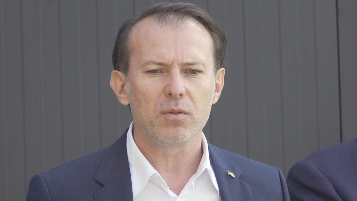 Florin Cîțu, reacție dură la adresa Ralucăi Turcan pe tema pensiilor și alocațiilor: Nu prea înțelege ce se întâmpla