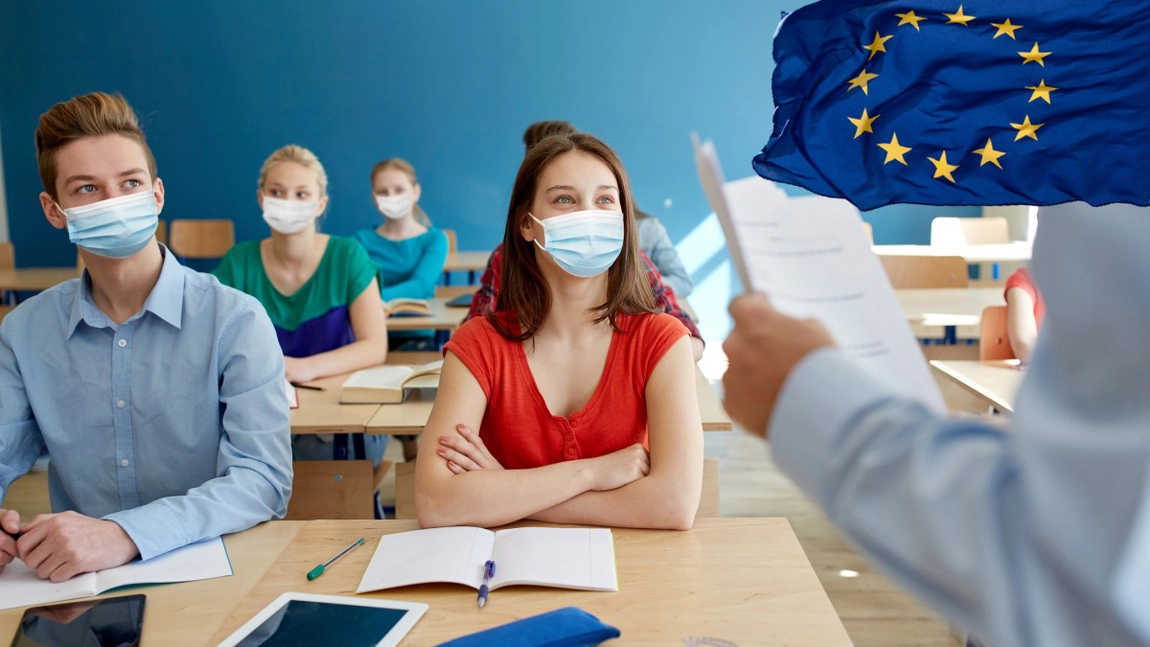 Peste 1,4 milioane de euro pentru județul Iași, sumă câștigată prin 26 de proiecte de mobilitate - educație școlară, prin programul Erasmus+ KA1
