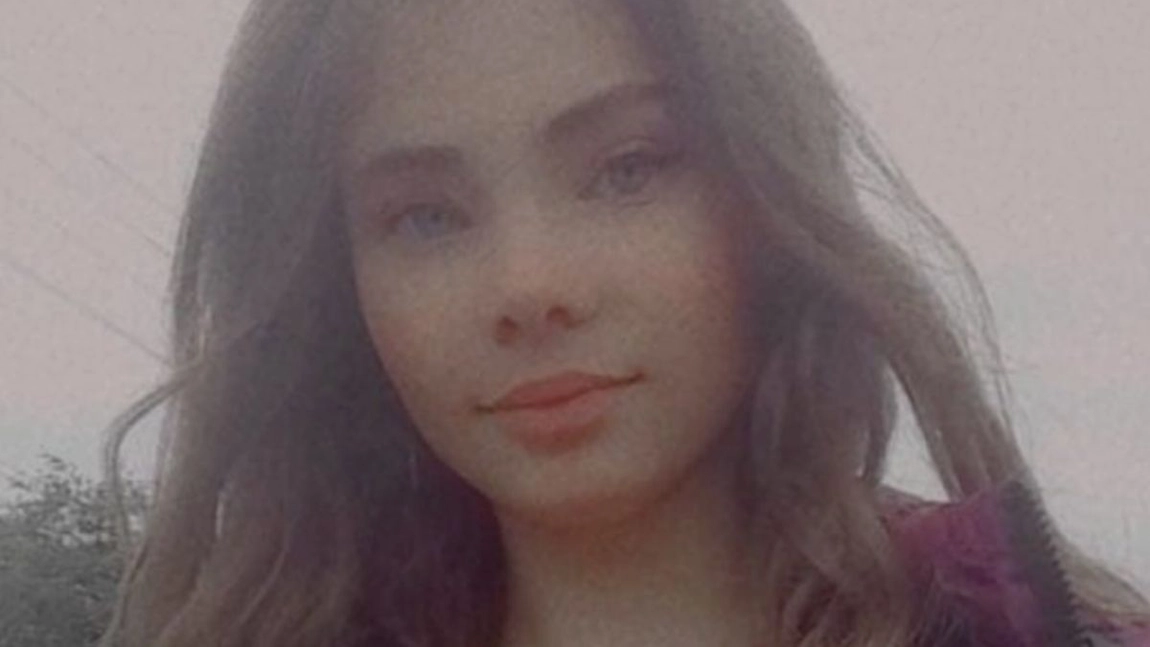 Jocul „Balena Albastră” a făcut prima victimă din acest an. O fată din Botoșani, în vârstă de 14 ani, s-a spânzurat