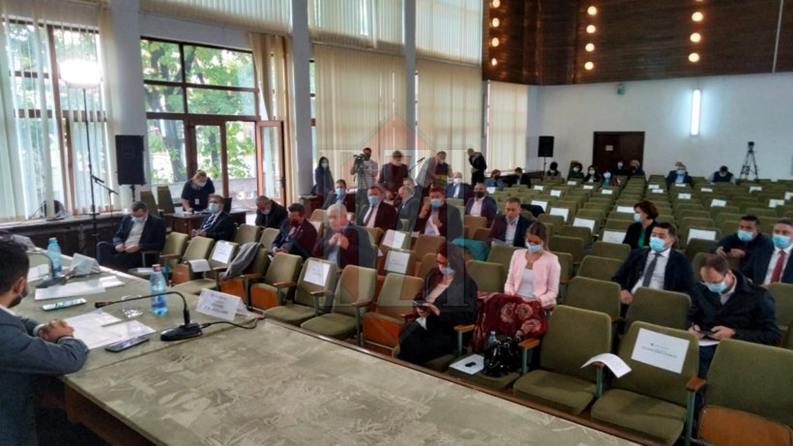 Consiliul Județean Iași pregătește strategia economică pe perioada 2021-2027. În ședința CJ sunt prezentate principalele obiective vizate pentru dezvoltarea regiunii - LIVE VIDEO