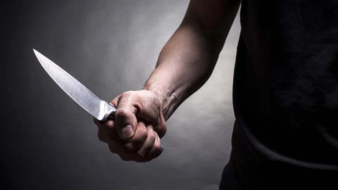 Un bărbat de 40 ani, înjunghiat cu un cuţit. A fost transportat de urgenţă la Spitalul Sf. Spiridon Iaşi