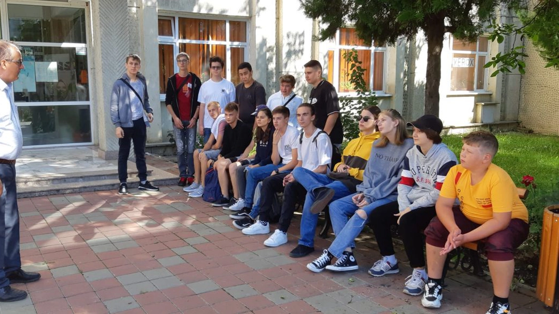 20 de elevi din Tulcea au vizitat laboratoarele facultăților Universității Tehnice „Gheorghe Asachi” din Iași