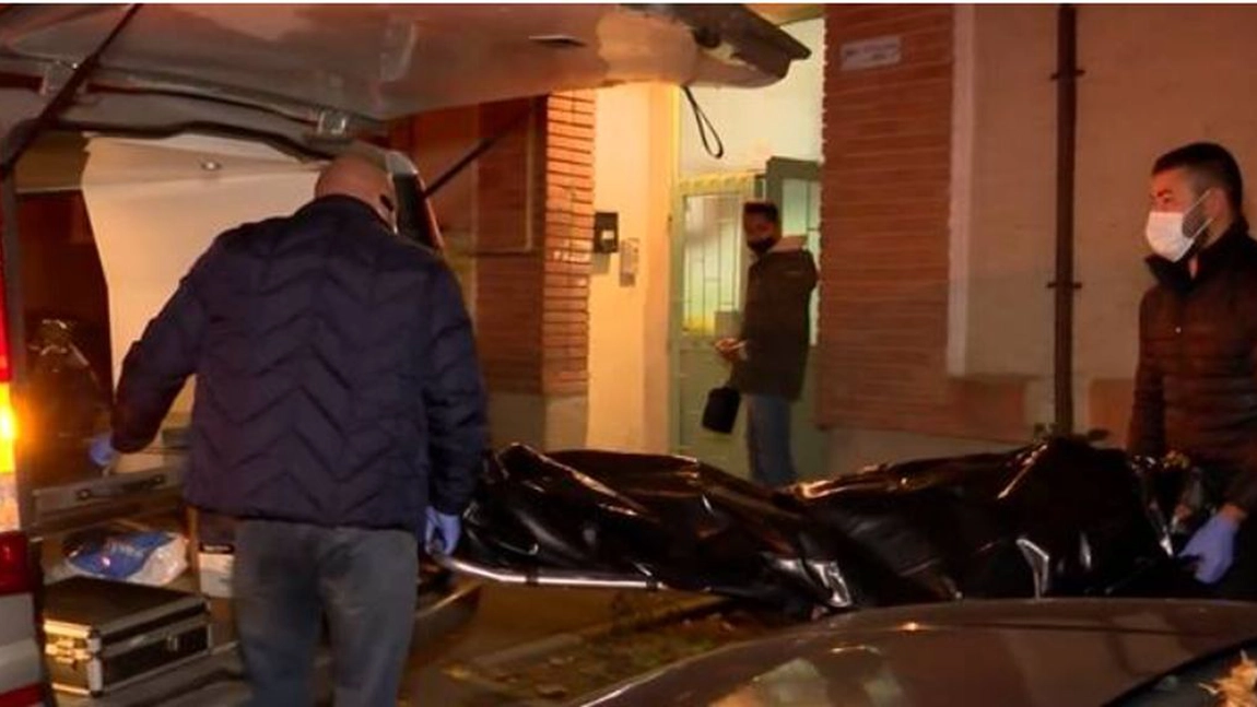 Un bărbat a murit și fiica sa a ajuns inconștientă la spital în Timișoara. Au fost intoxicați cu gaz încercând să se încălzească la aragaz - FOTO, VIDEO