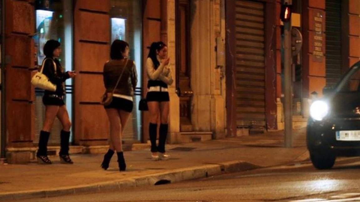 Fantezii sexuale incredibile ale unor indivizi, îndeplinite forțat de câteva tinere! Nicio plăcere nu a rămas nepedepsită: zeci de ani de pușcărie și mii de euro despăgubiri