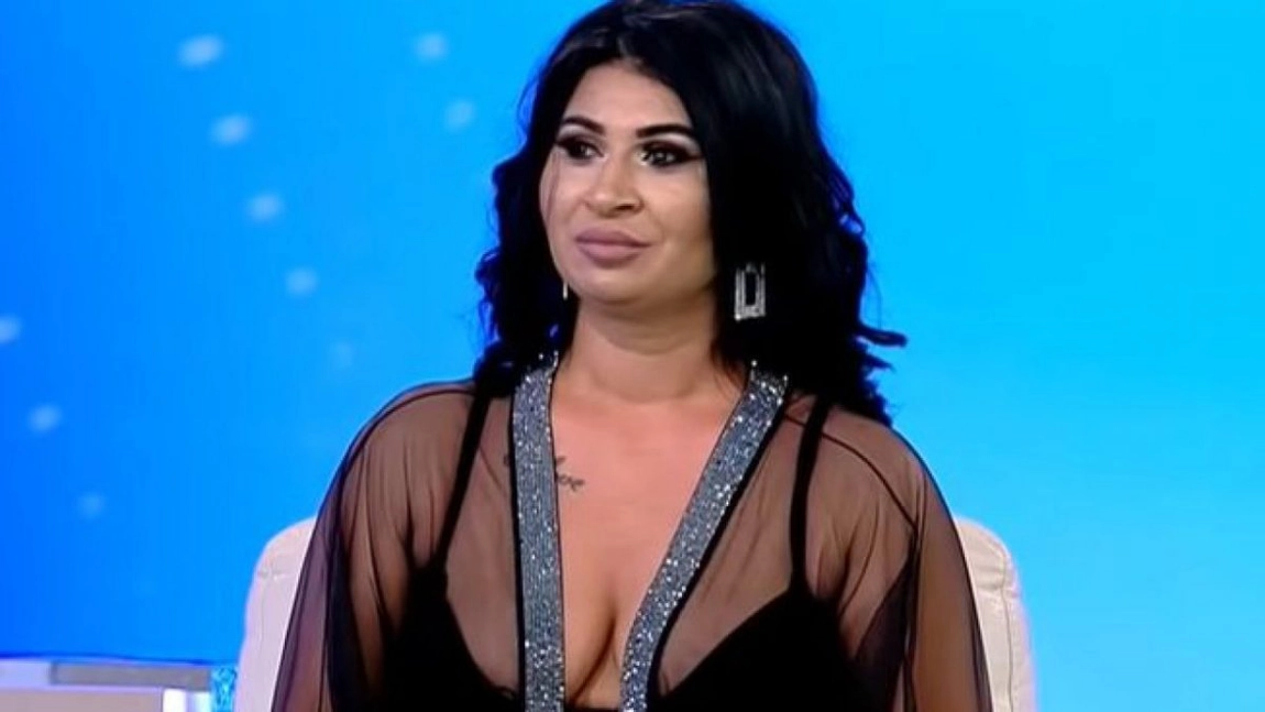 Ramona de la Clejani a trecut printr-o serie de transformări. Cum arată acum după ce s-a tunat