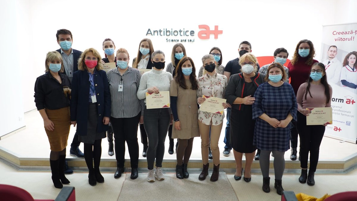 Primii 5 absolvenți ai “Perform a+” din acest an s-au alăturat echipei Antibiotice