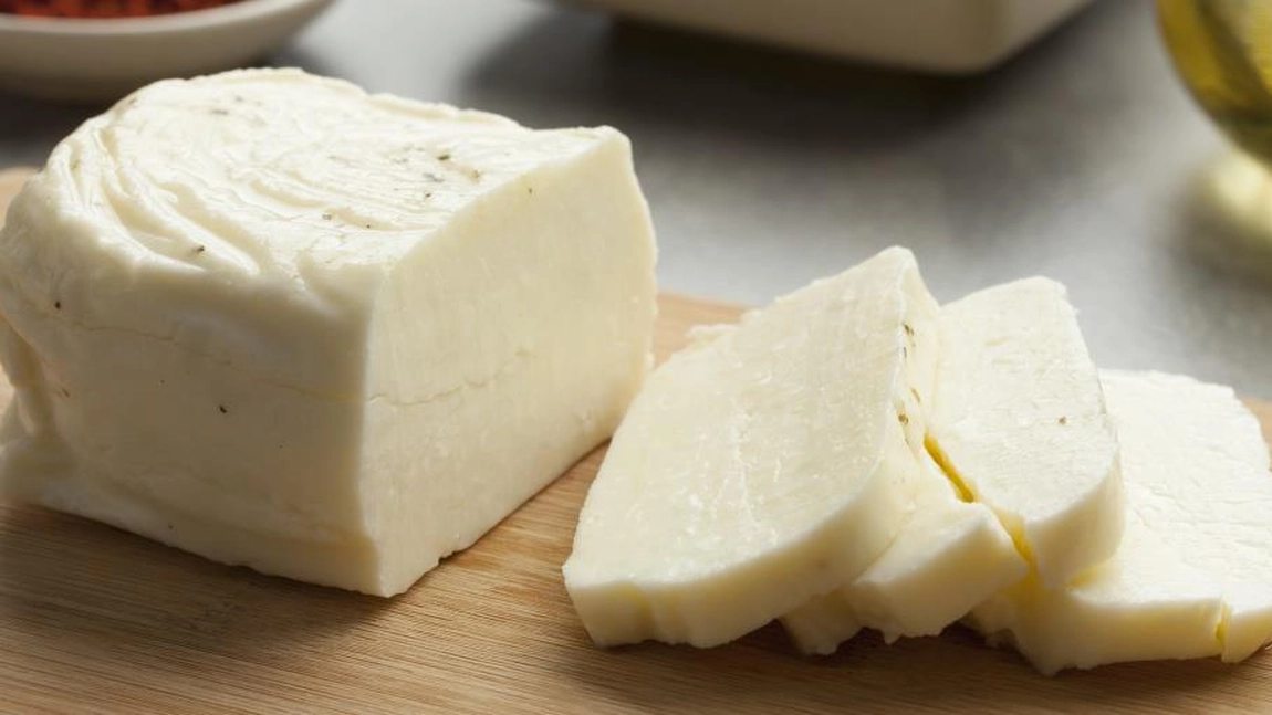 Vânzările afectate de pandemia de coronavirus. 6.000 de tone de halloumi, stocate în peșteri