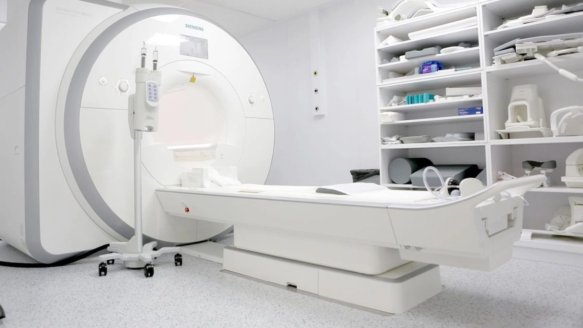 Frica de RMN: Cum te pregătești de acest examen dacă suferi de claustrofobie