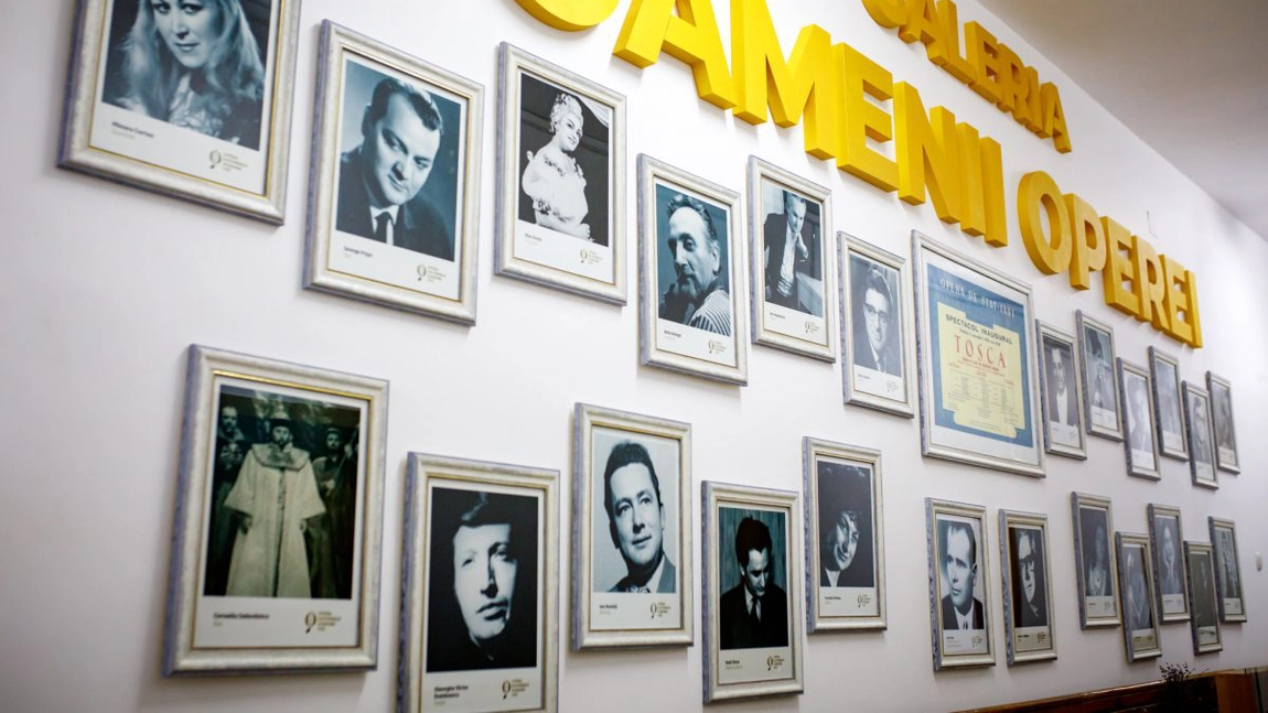 Galeria „Oamenii Operei”, apariţie elegantă şi emoţionantă pe holurile Operei Naţionale Române din Iași