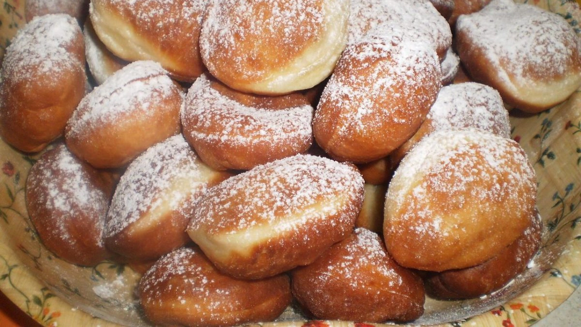 Gogoși ca la bunica: Gustul copilăriei într-un desert minunat