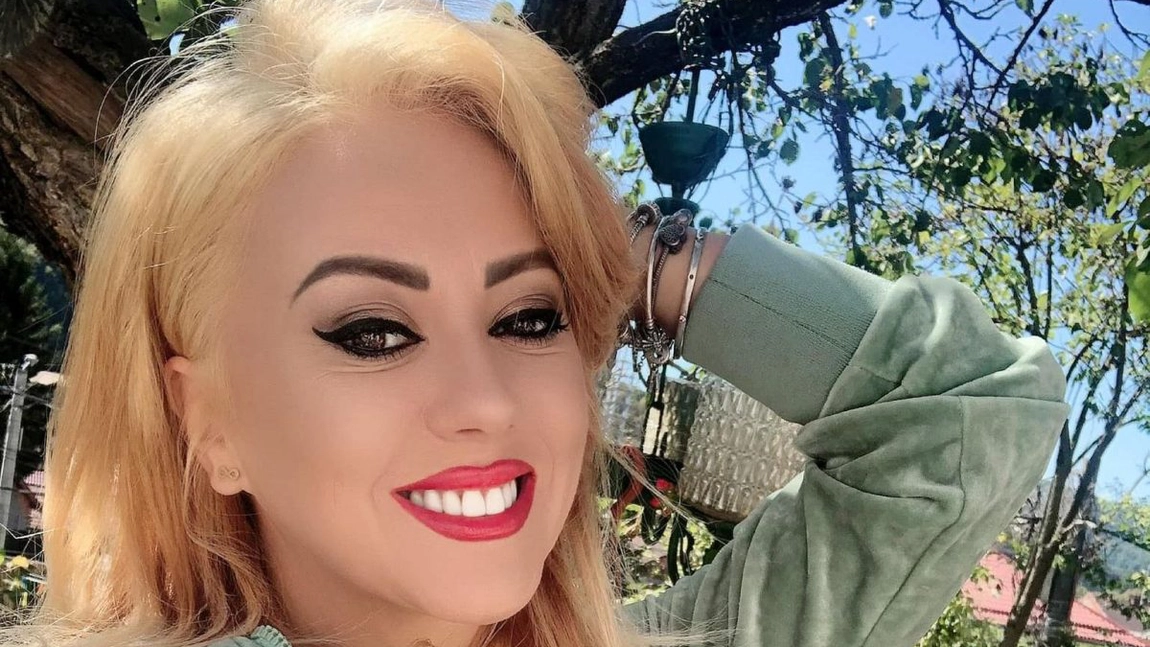 Larisa Drăgulescu, celebră după ce a pozat goală în Playboy. Cum își câștigă acum existența
