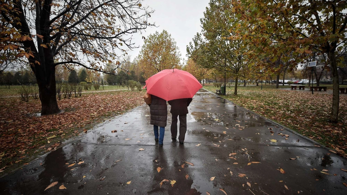 O masă de aer rece loveşte România. Val de lapoviţă, ninsori și frig