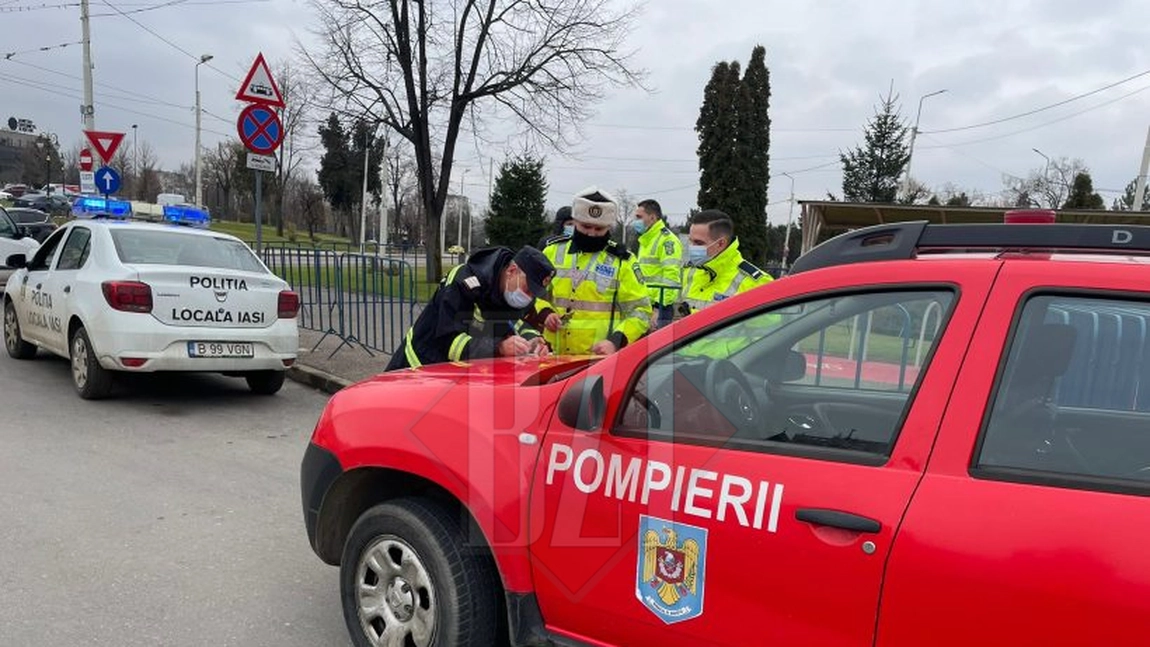 Scene ireale la laşi! Un bărbat a venit cu o bombă sub braţ în faţa Palatului Culturii. Pompierii şi Poliţia au ajuns la faţa locului - EXCLUSIV/FOTO, UPDATE