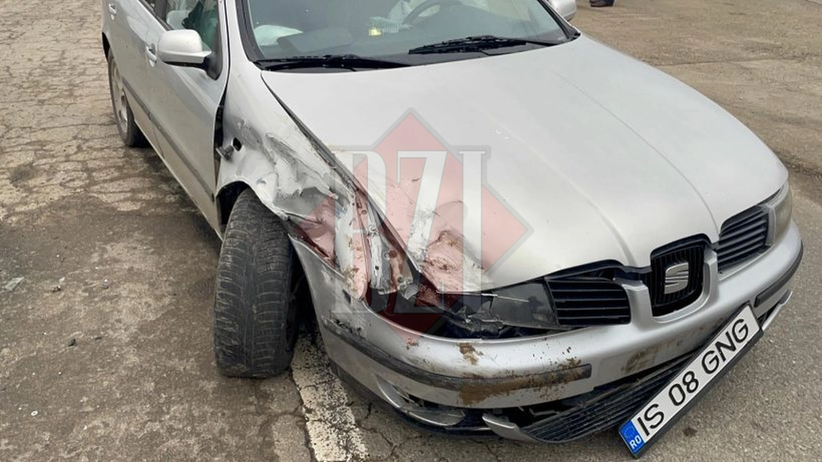 Accident rutier în comuna Rediu. Două autoturisme au intrat în coliziune după ce nu s-a acordat prioritate de trecere - EXCLUSIV, FOTO, UPDATE, VIDEO