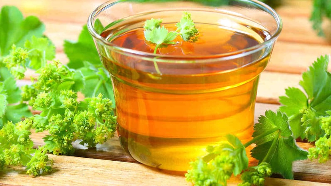 Ceai de roiniță: Beneficii și contraindicații