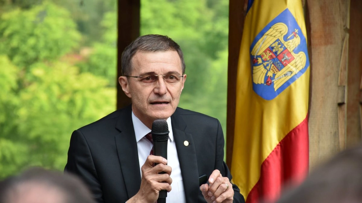 Preşedintele Academiei Române, prof. univ. dr. Ioan-Aurel Pop, în Studioul BZI LIVE: „Din păcate, astăzi, cei care ne conduc se cred şefi peste noapte. Avem nevoie de oameni cu diplome luate corect”