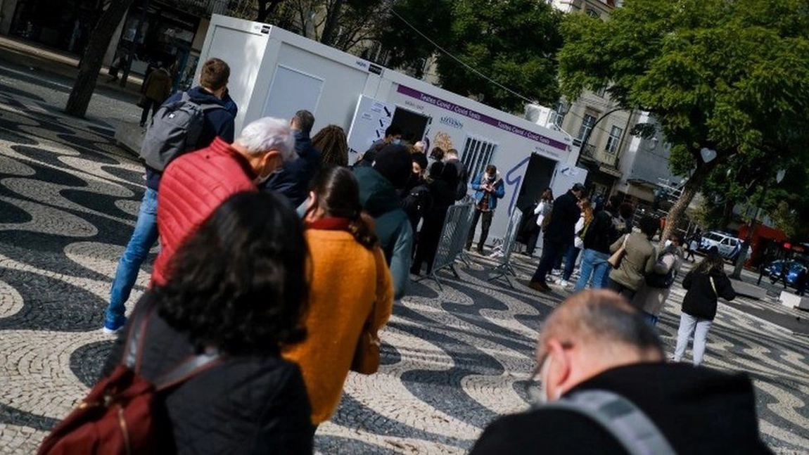Majoritatea țărilor din Europa reintroduc restricțiile de frica valului de Omicron! Președintele Klaus Iohannis a atras atenția să nu se exagereze cu măsurile restrictive