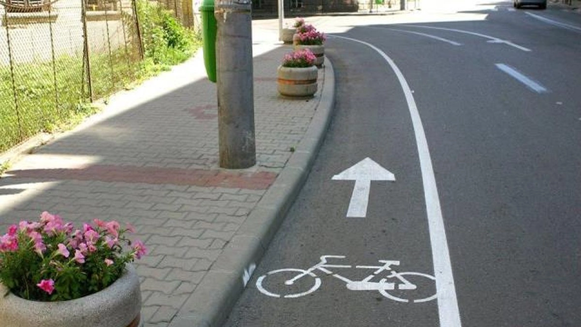 Vestea care îi afectează pe toți șoferii! Primăria schimbă tot traficul din Iași! Bandă unică pentru biciclete și autobuze, pe toate marile bulevarde din municipiu - DOCUMENT
