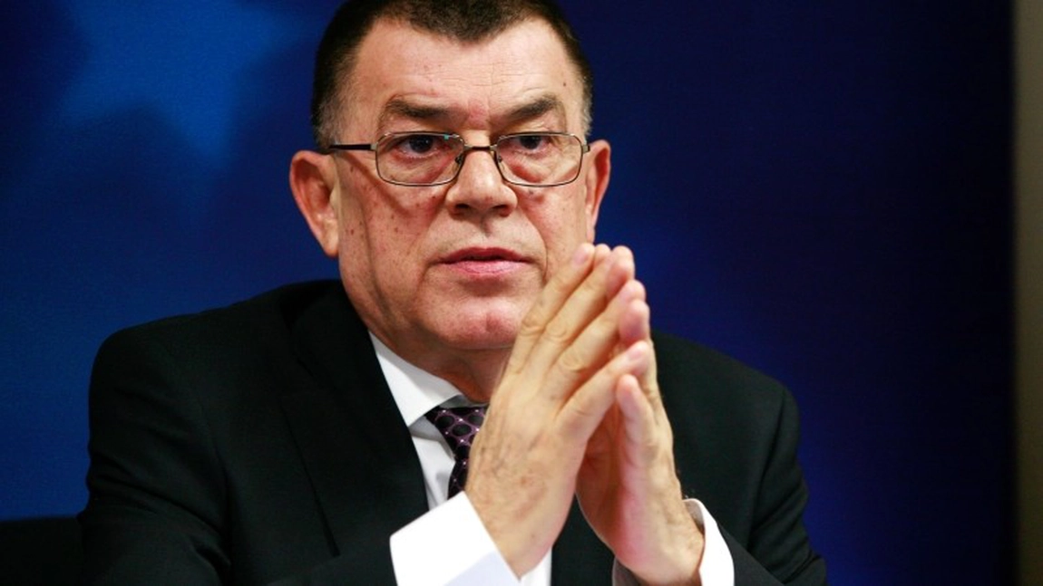 Fostul ministru de Interne, Radu Stroe, rămâne fără titlul de doctor al Academiei SRI. Tribunalul i-a anulat diploma