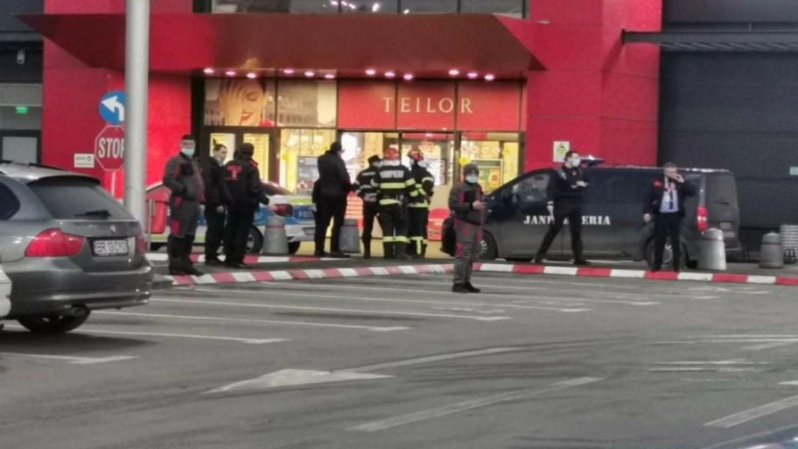Alertele cu bombă continuă! De data aceasta, a fost vizat un mall din Brăila - VIDEO
