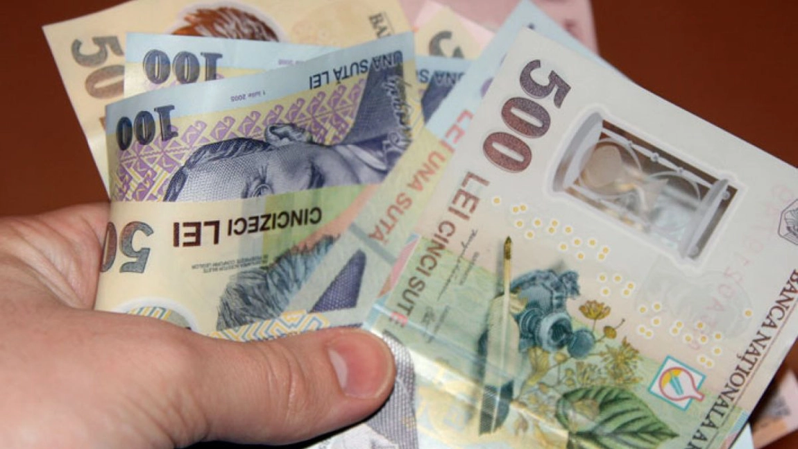 Salariile din învăţământ. Cel mai mic salariu al unui debutant, salariu net, este 2.597 de lei