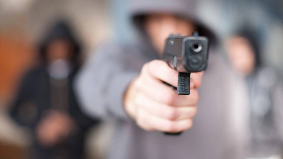 Bărbat împușcat în cap, pe o stradă din Popești-Leordeni. Atacatorul este căutat de polițiști