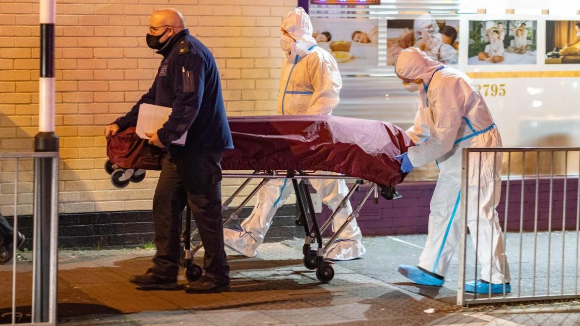Un bărbat din Irlanda şi-a dus unchiul la poştă să-i ridice pensia, chiar dacă era mort. Întreaga comunitate a rămas şocată