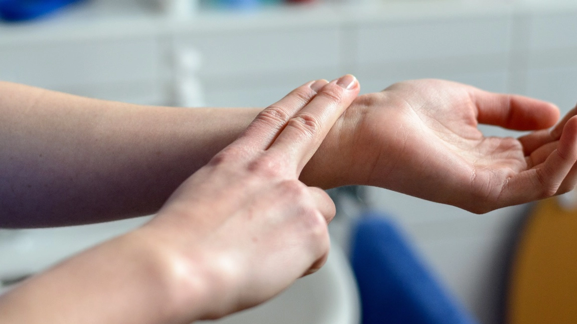 Bătăile inimii pe minut: Simptomele care îți indică o afecțiune cardiovasculară  