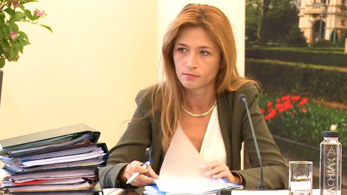 Ilegalitate în Consiliul Local! Secretarul Denisa Ionașcu vrea să acopere o problemă penală în cazul unui proiect imobiliar de proporții