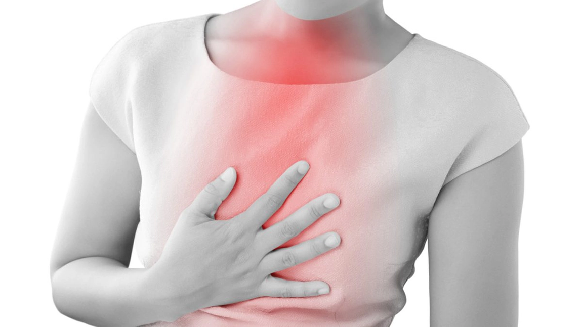 Alimente care irită esofagul: Ce să nu consumi dacă te confrunți cu reflux gastroesofagian