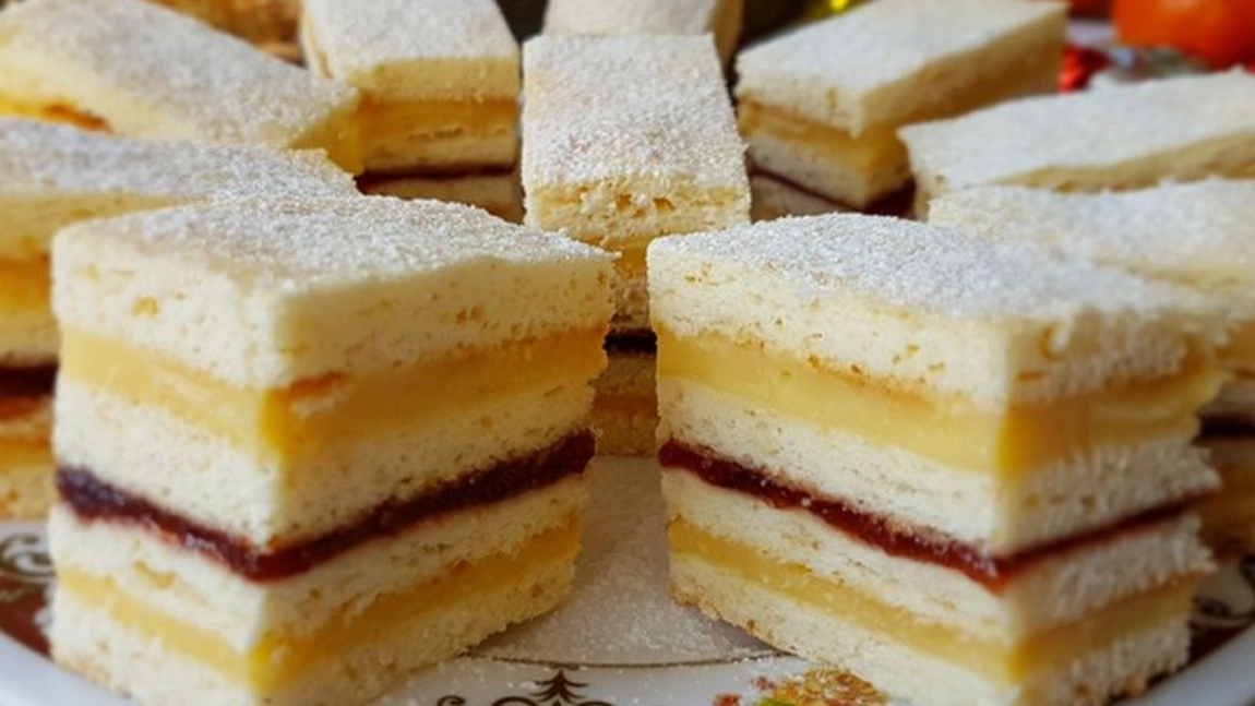 Foi cu miere de albine: Cea mai gustoasă rețetă pentru blatul prăjiturii Albinița