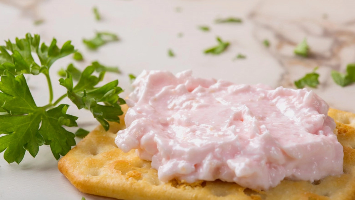 Salata de icre prea moale. Câteva trucuri pentru a salva deliciosul preparat culinar