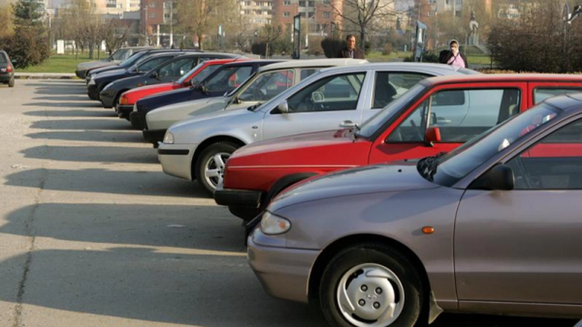 Noi locuri de parcare, în Iași! Primăria va închiria mai multe spații în cartiere