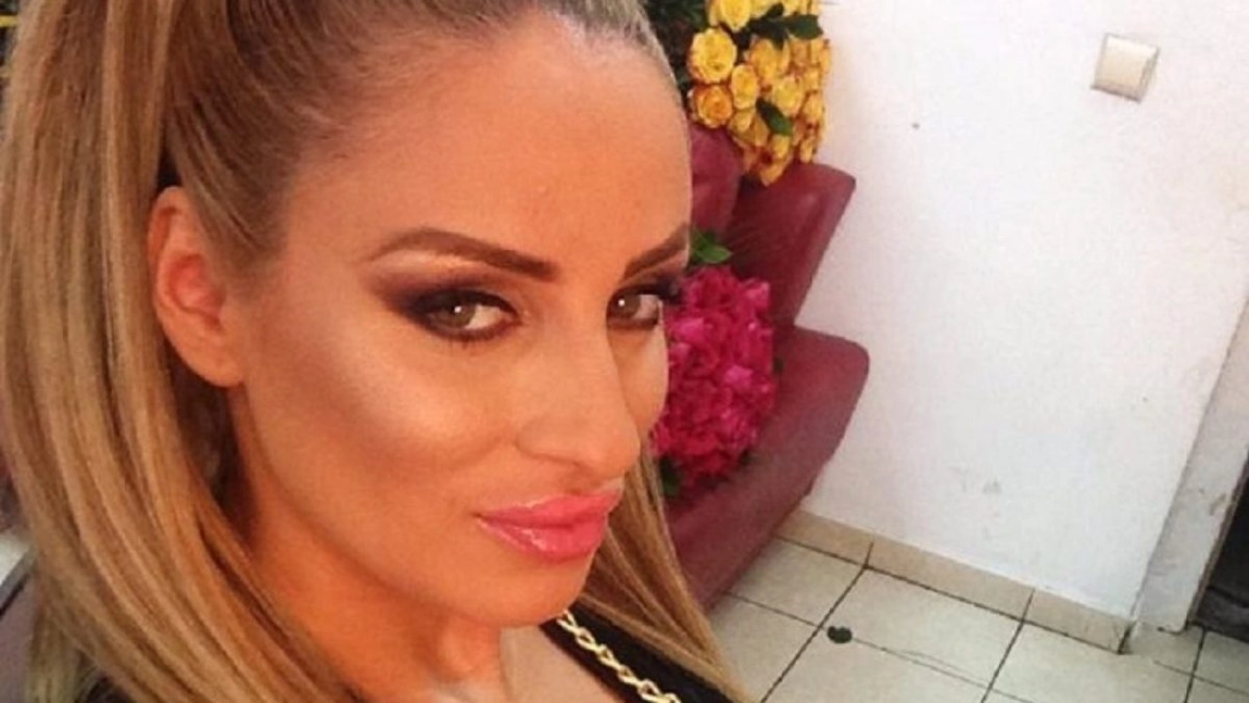 Sânziana Buruiană a renunțat la statutul de vedetă și s-a mutat în Budapesta. Cum arată acum și unde muncește: 