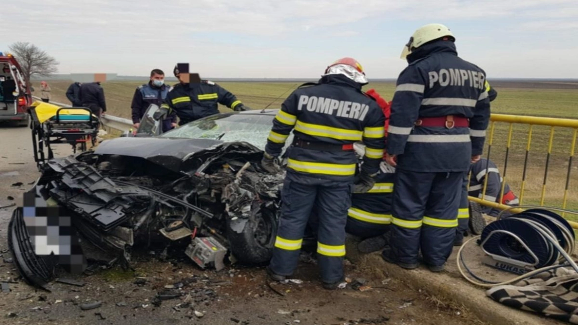 Doi oameni au murit pe loc. Accident cumplit în județul Dolj