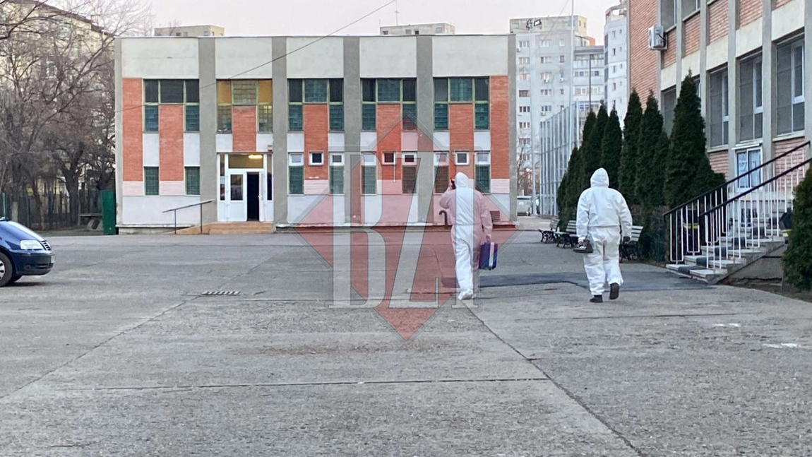 Alertă cu substanță necunoscută la o școală din Iaşi. Autorităţile s-au deplasat la faţa locului - EXCLUSIV, FOTO, UPDATE, VIDEO