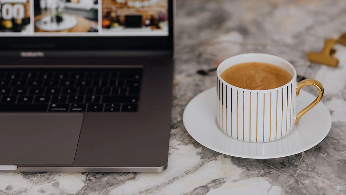 Stiai ca poti obtine aparate de cafea in custodie, pentru angajatii tai?