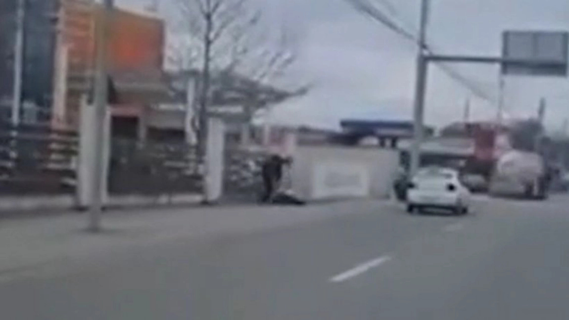 Adolescent de 17 ani din Craiova, snopit în bătaie de un taximetrist