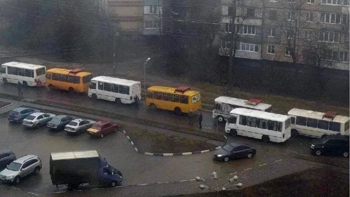 Începe evacuarea civililor din Donețk către Rusia – VIDEO