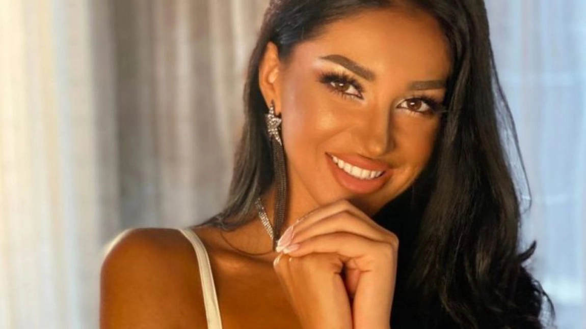 Elena Ionescu a pozat nud? Frumoasa artistă s-a afișat în ipostaze surprinzătoare pe rețelele de socializare