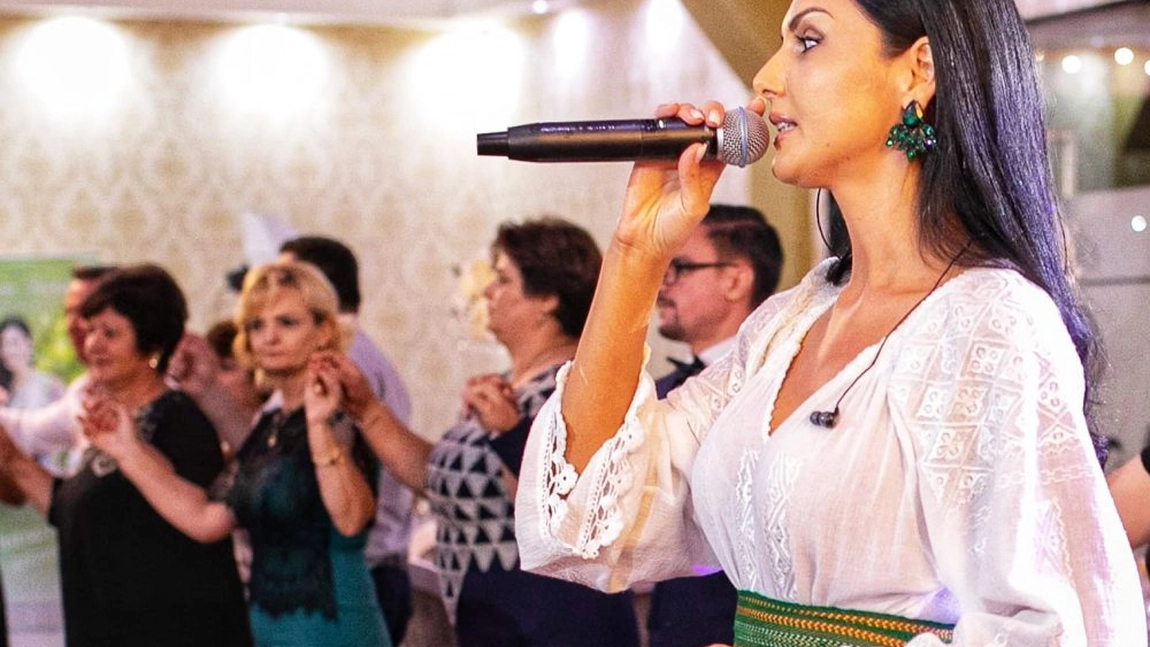 Lavinia Furtună, „Îmi era frică să umblu singură”. Drama prin care a trecut cea mai frumoasă interpretă de muzică populară din Oltenia