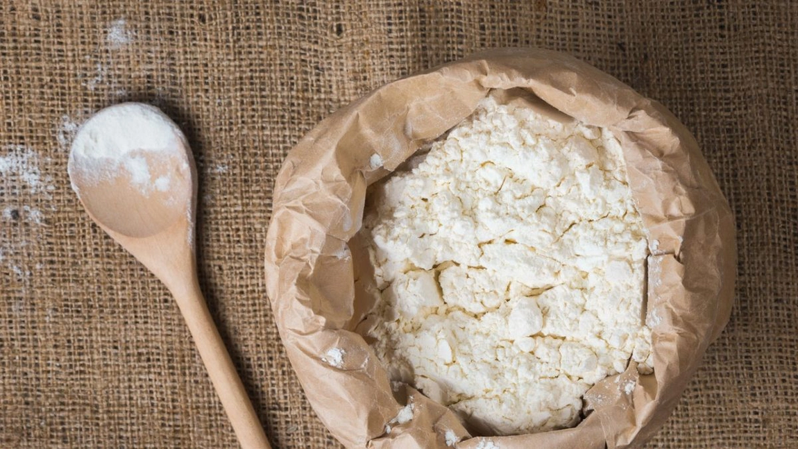 Cât cântărește o lingură de făină? Află cum poți măsura ingredientele fără cântar de bucătărie