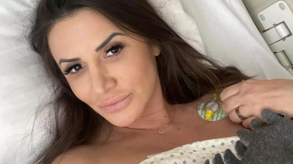 Jurnalista Mara Bănică a născut! Primele imagini de pe patul de spital
