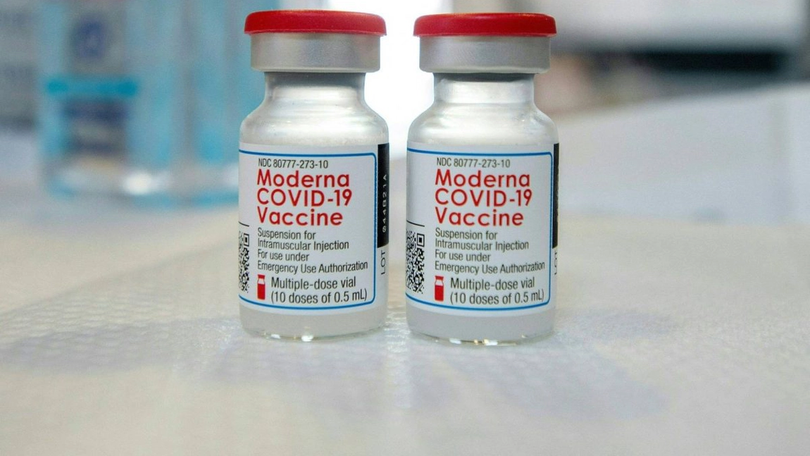 O nouă tranșă de vaccinuri Moderna a ajuns în România! Anunțul făcut de CNCAV