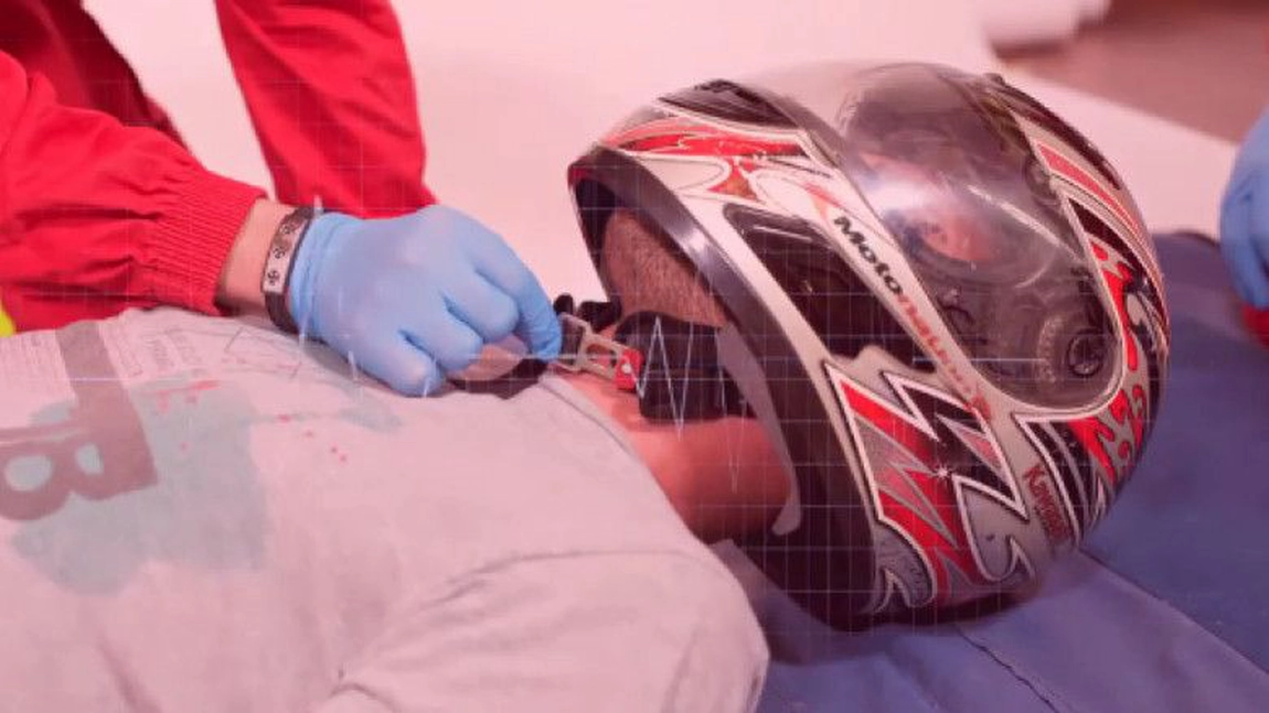 Accident rutier, pe o stradă din Iași! Motociclistul de pe BMW nu a avut nicio șansă să evite impactul - EXCLUSIV